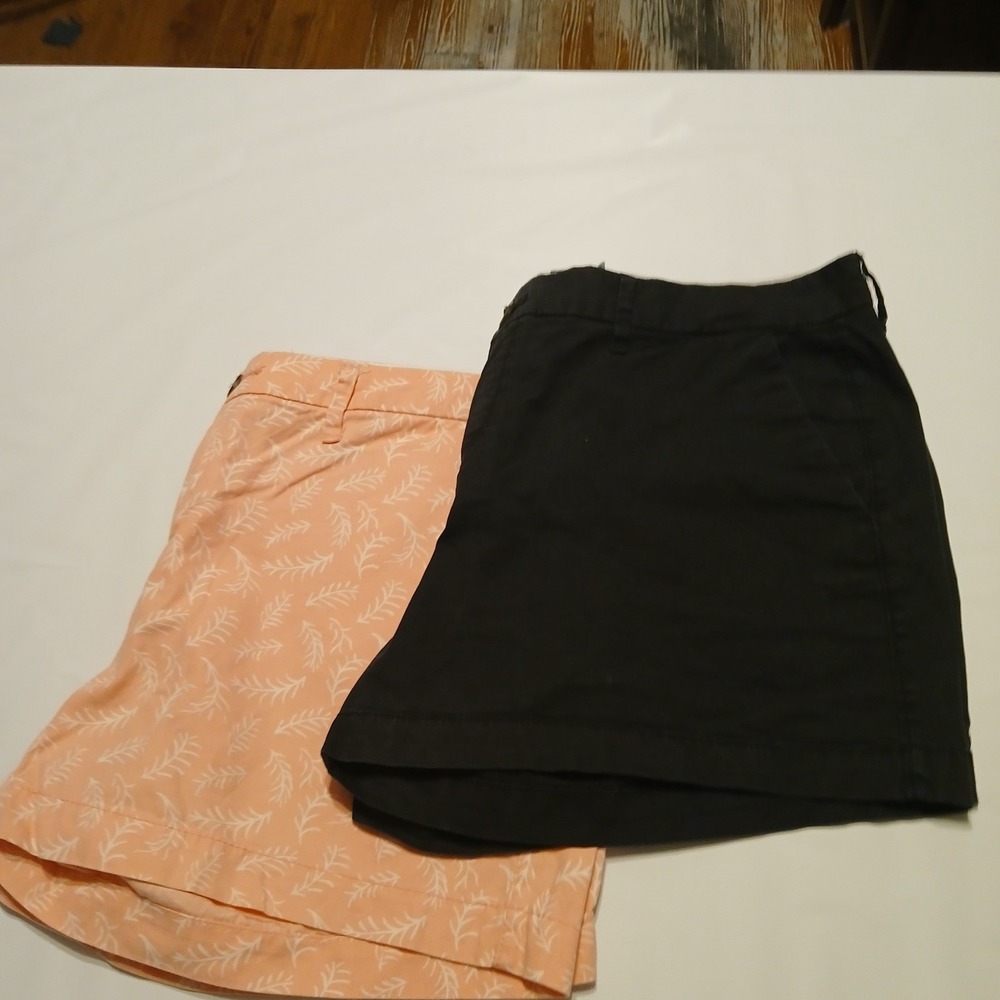 Women's Old Navy Cotton Shorts Sz 10 Lot Of 2